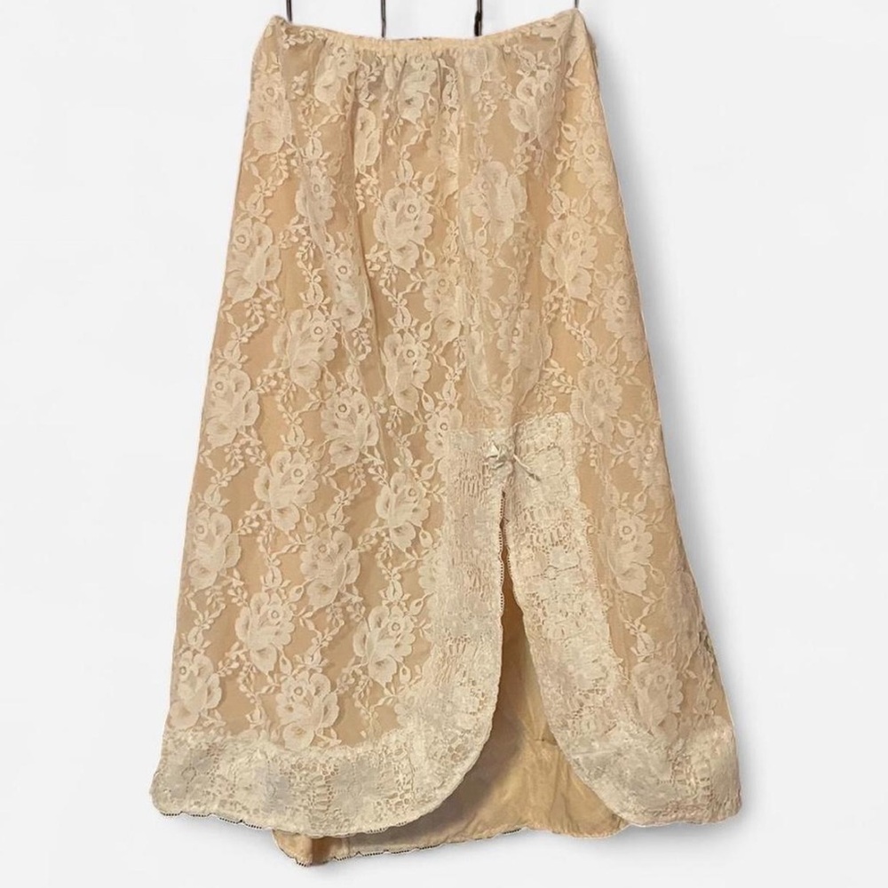Elegant Lace Cream Skirt